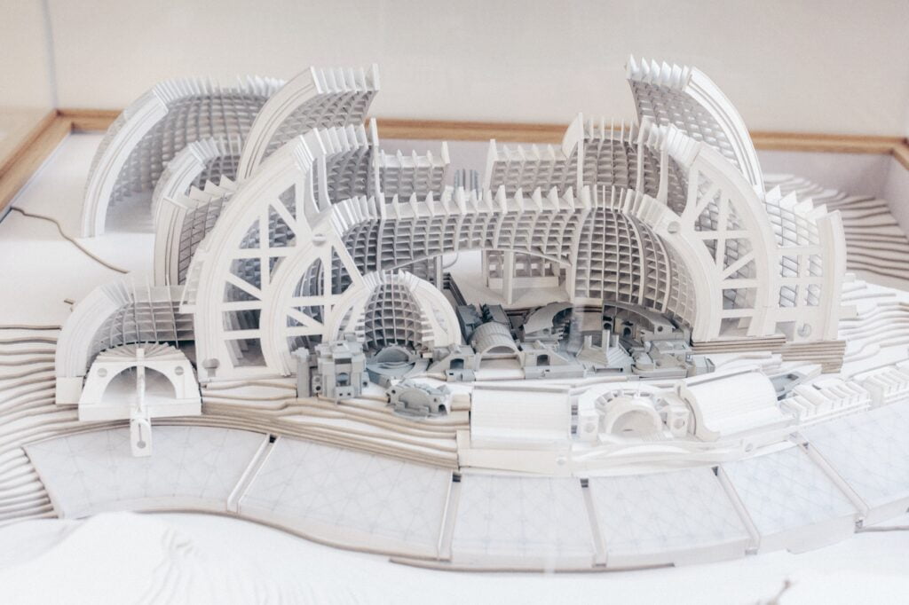 3D-modell av Paolo Soleris masterplan. Det grå området är byggt.