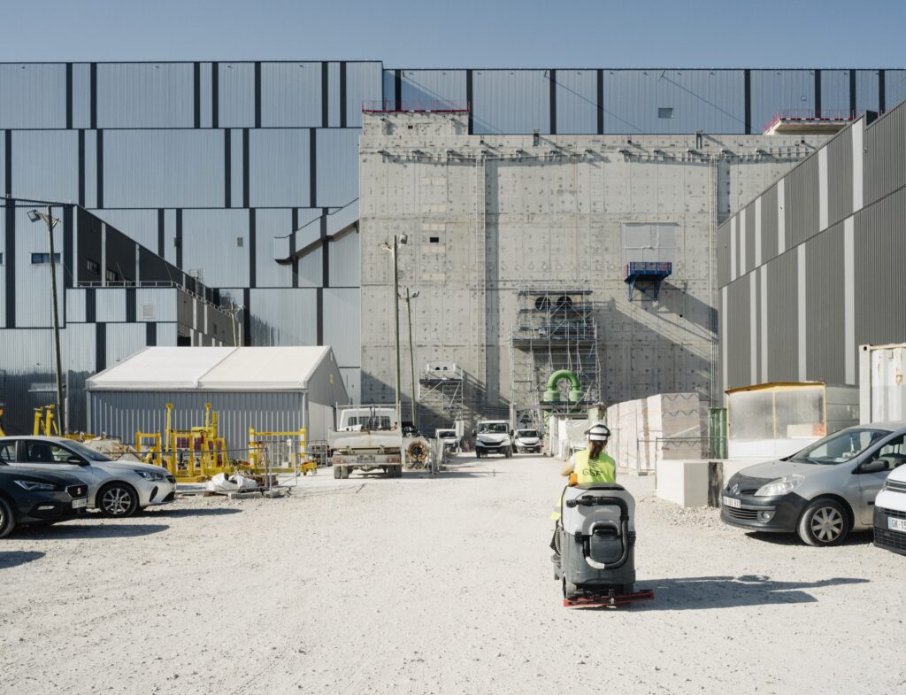 St&auml;ndigt nya utmaningar. F&ouml;r tv&aring; &aring;r sedan tvingades Iter att byta ut materialet i tokamakens v&auml;ggar.